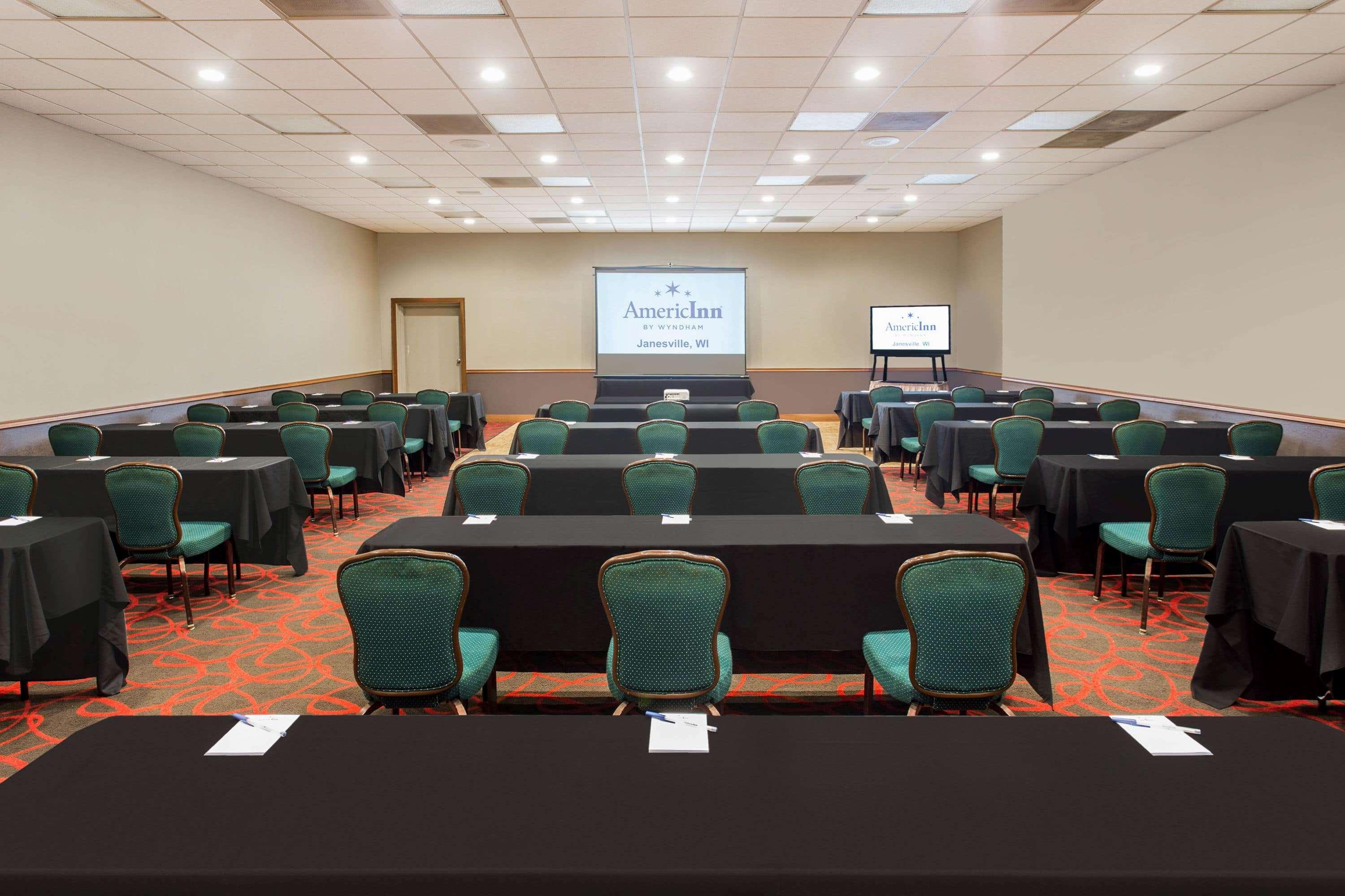 Americinn By Wyndham Janesville Εξωτερικό φωτογραφία